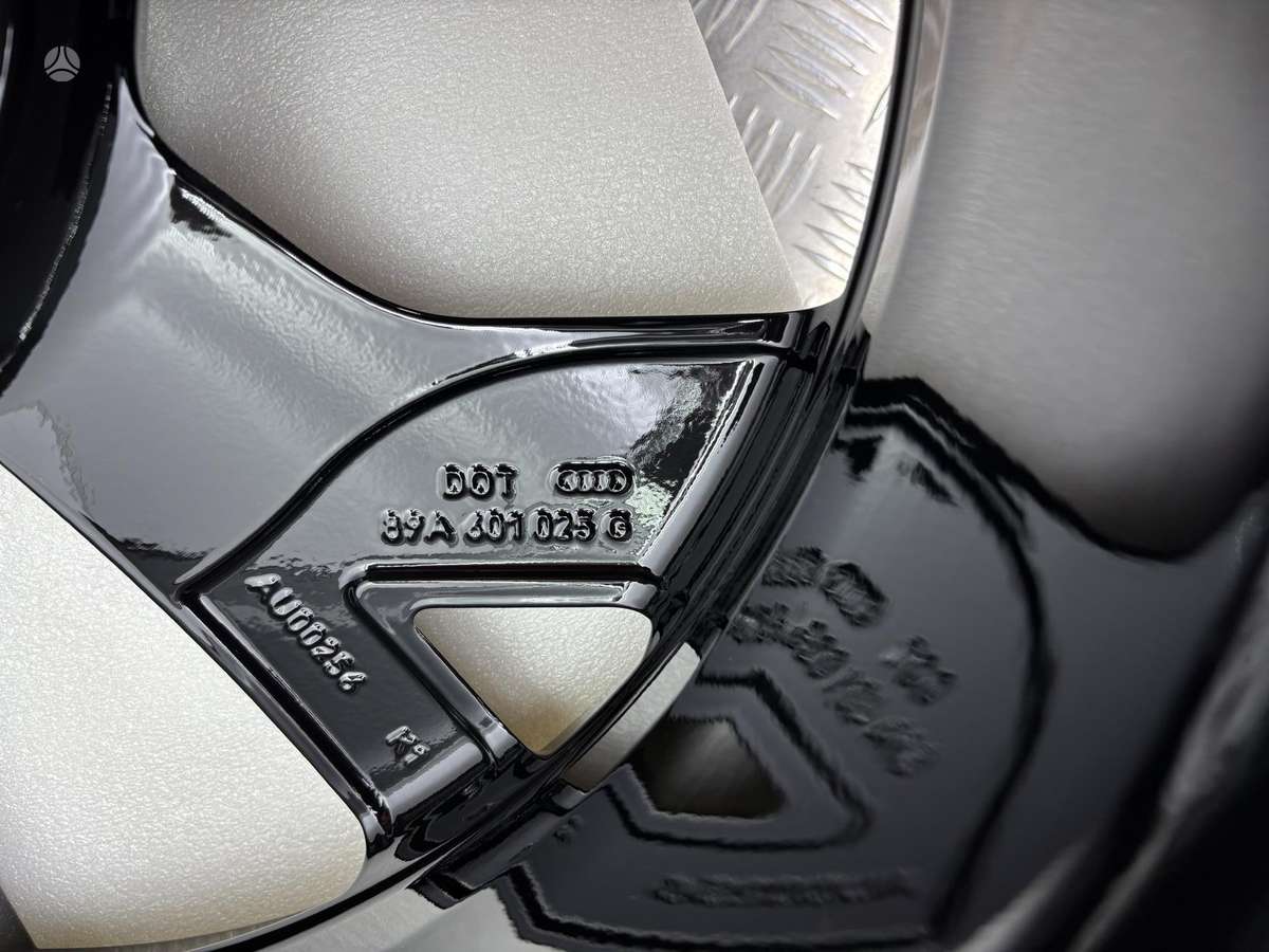 Audi Q3, lengvojo lydinio, R20