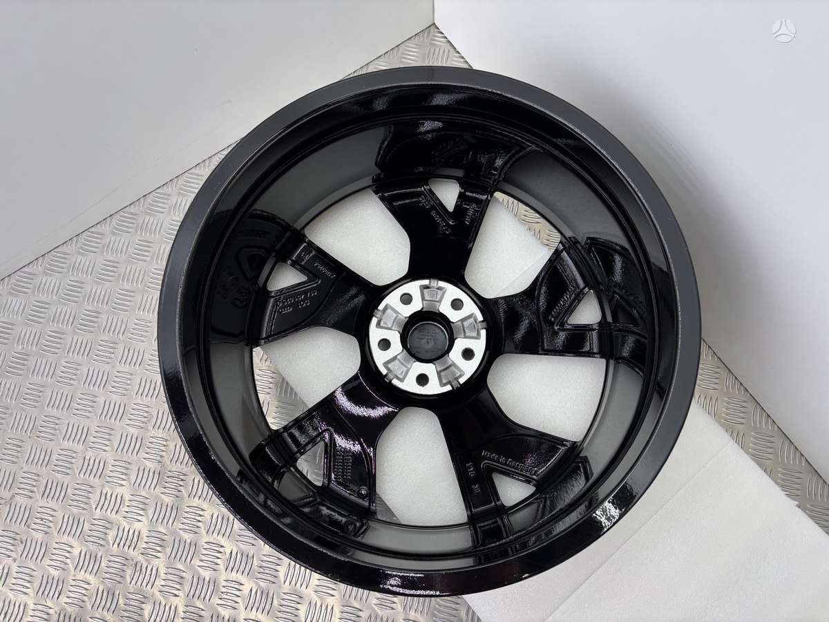 Audi Q3, lengvojo lydinio, R20