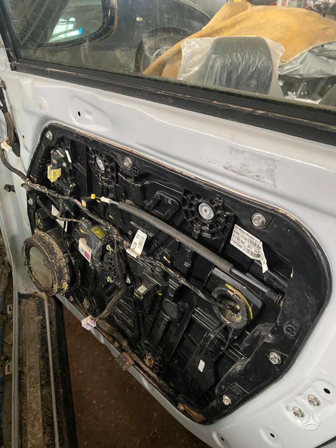 Kia Sportage dalimis