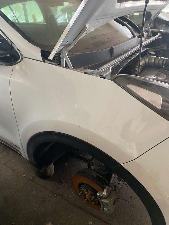 Kia Sportage dalimis