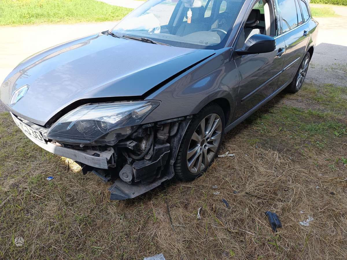 Renault Laguna kėbulo dalys