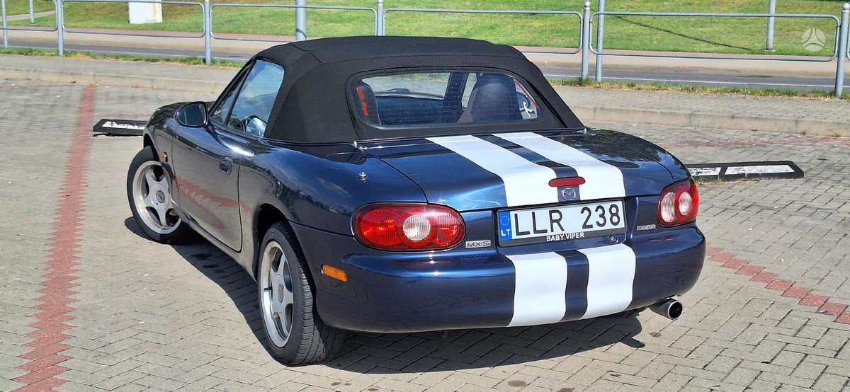 Mazda MX-5, 1.6 l., convertible
