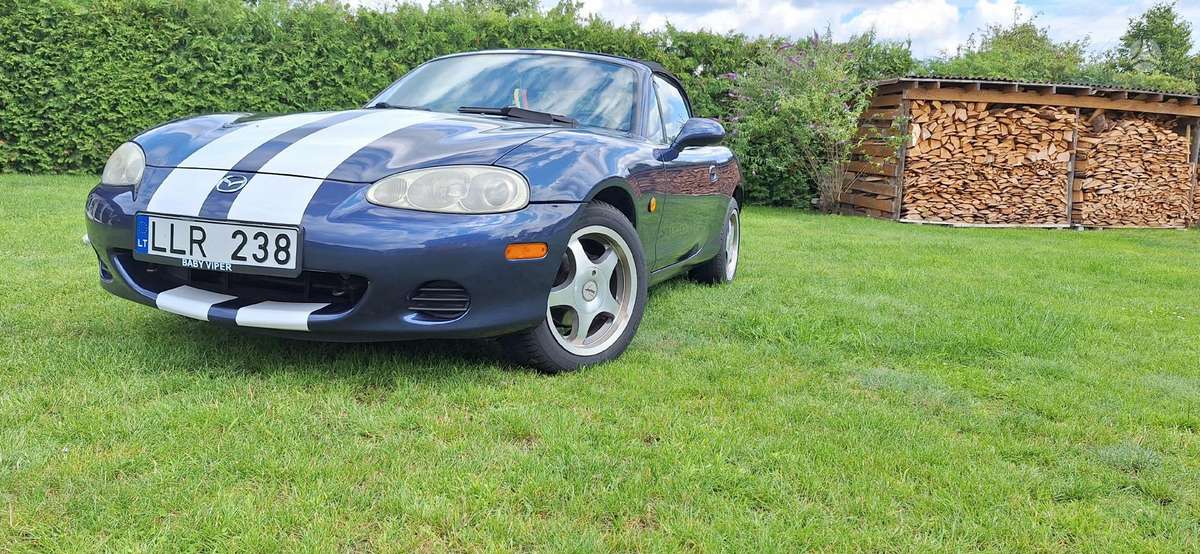Mazda MX-5, 1.6 l., convertible