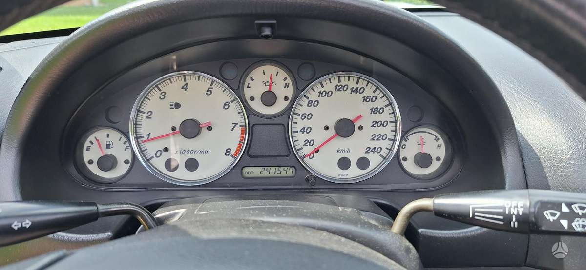 Mazda MX-5, 1.6 l., convertible
