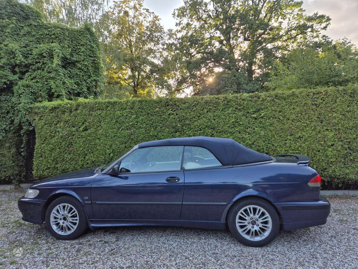 Saab 900 - 3