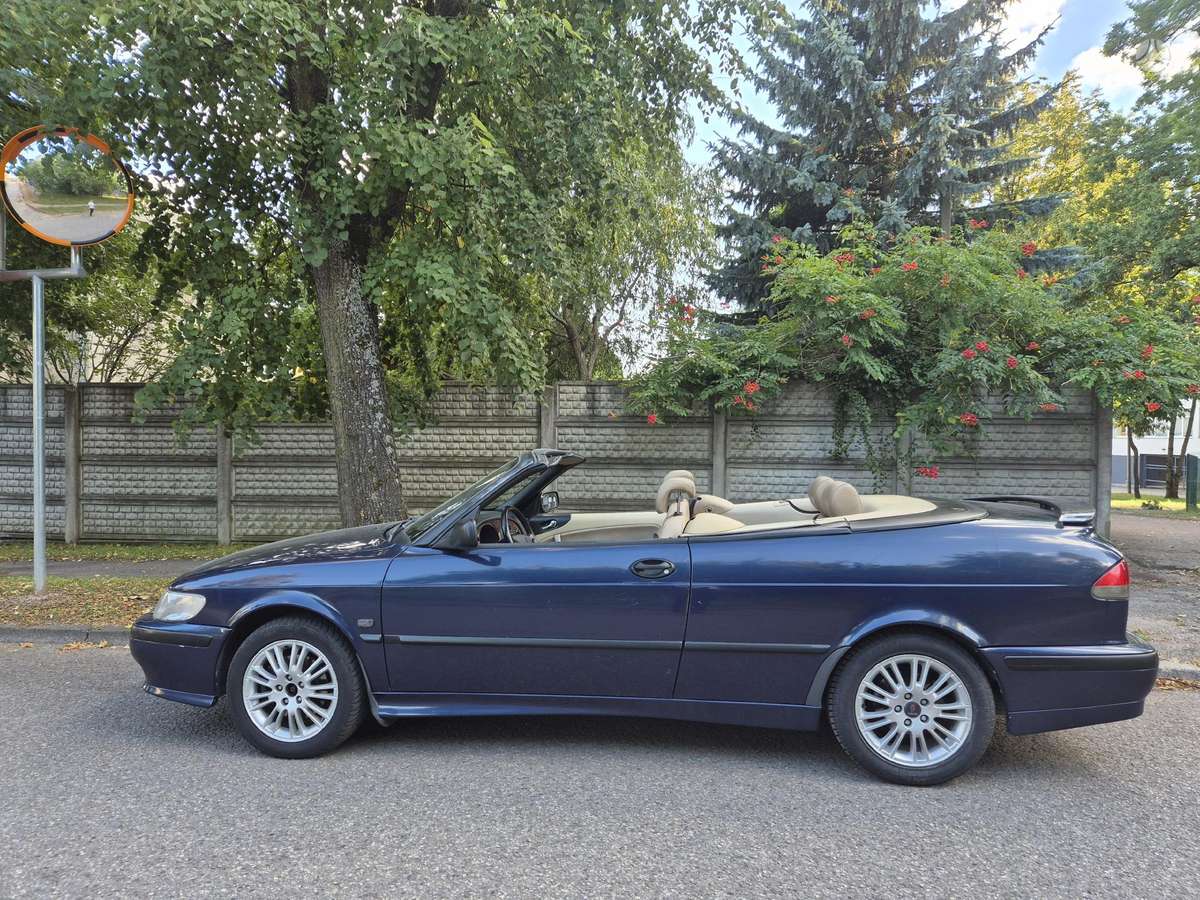 Saab 900 - 1