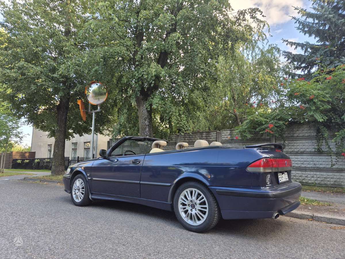 Saab 900 - 8