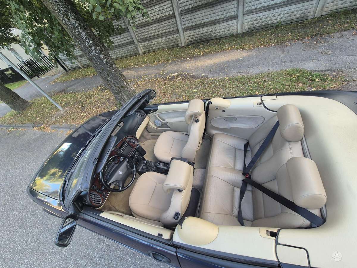 Saab 900 - 11