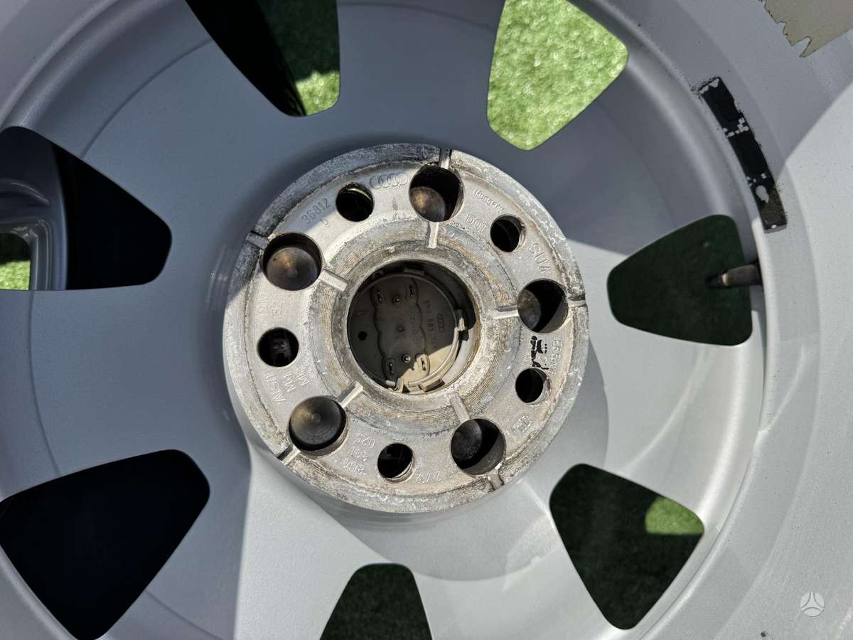 Audi ORGINALUS - 6.5J, ET33, light alloy, R16