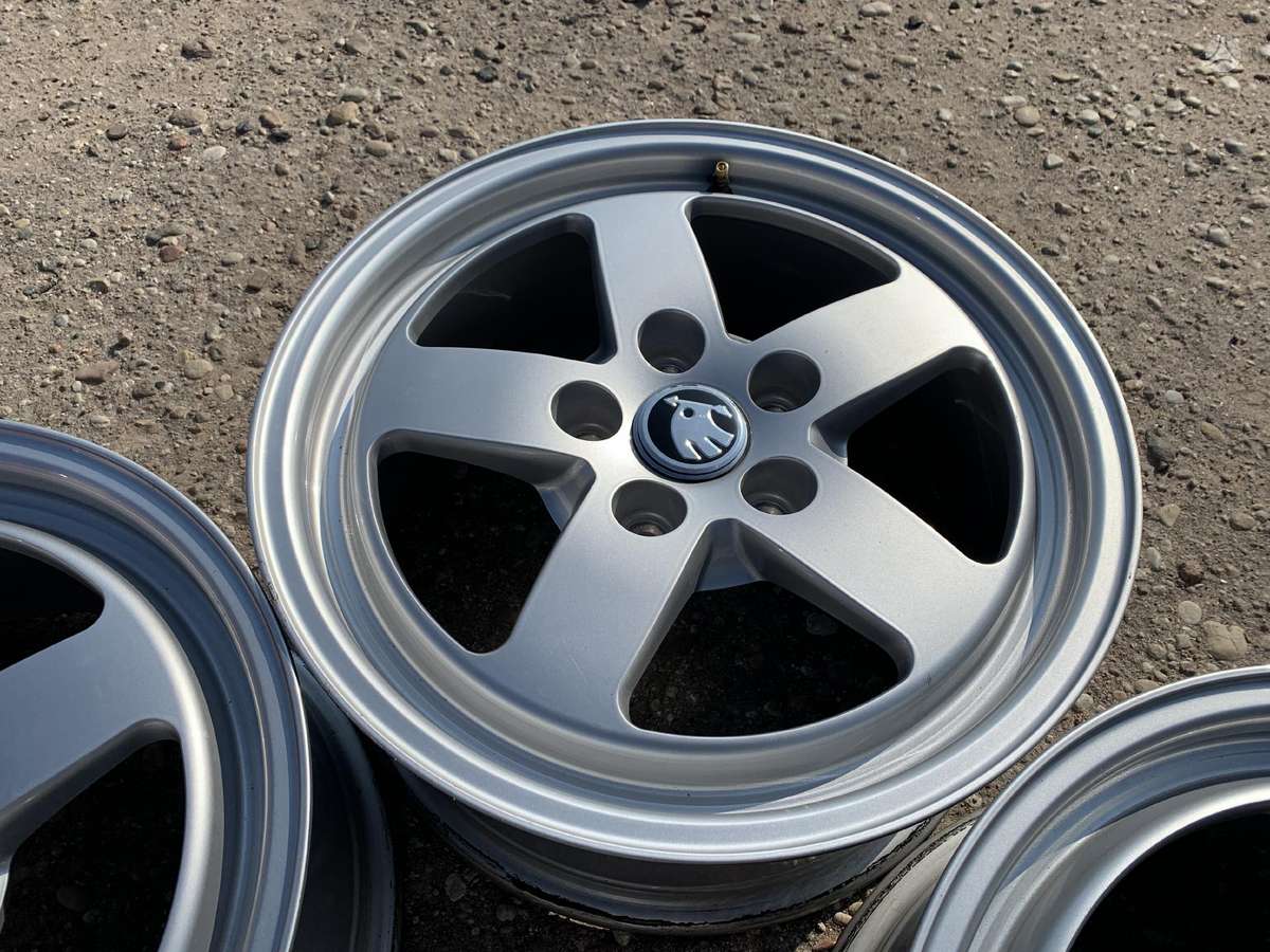 Skoda ORGINALUS - 7J, ET35, light alloy, R16