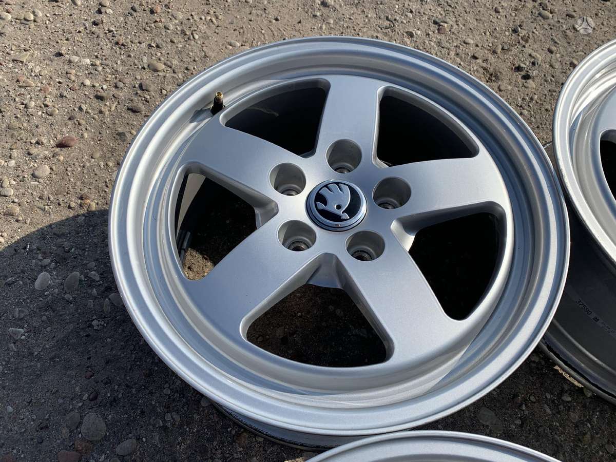 Skoda ORGINALUS - 7J, ET35, light alloy, R16