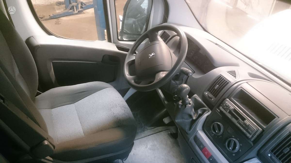 Peugeot Boxer, cargo vans