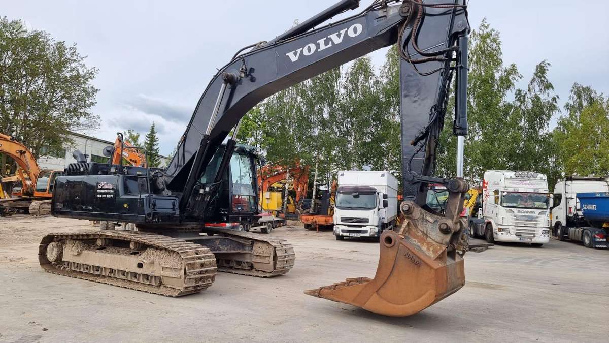 Volvo EC300 DL (Black edition), ekskavatoriai