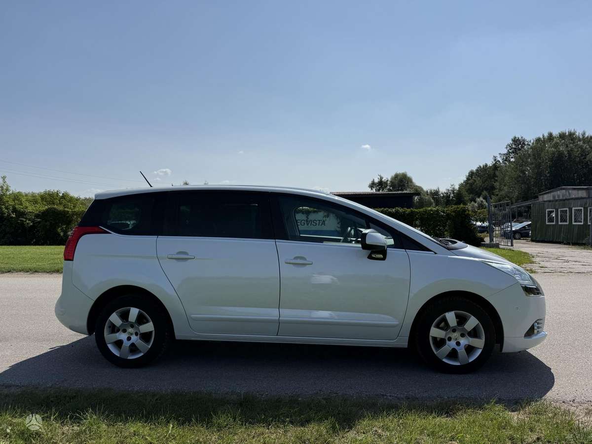 Peugeot 5008 - 4