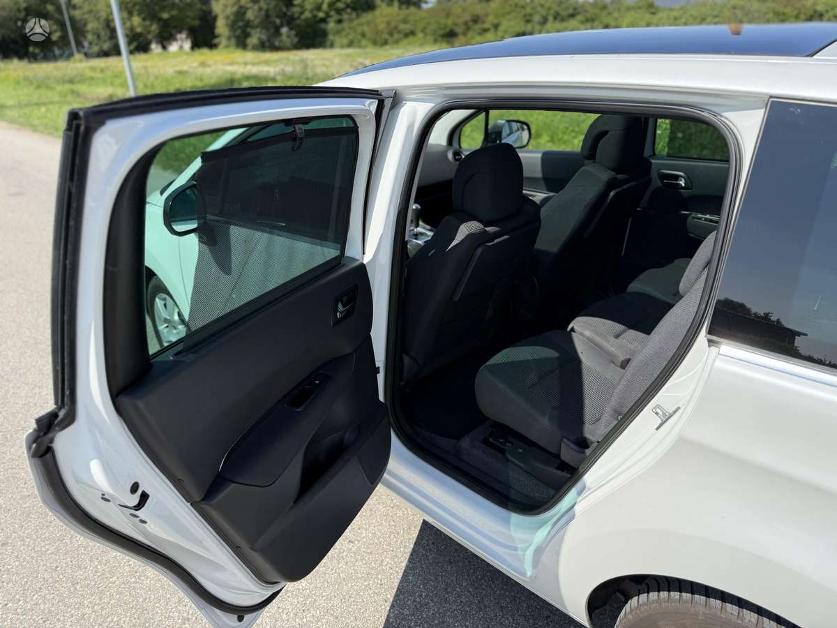 Peugeot 5008 - 9
