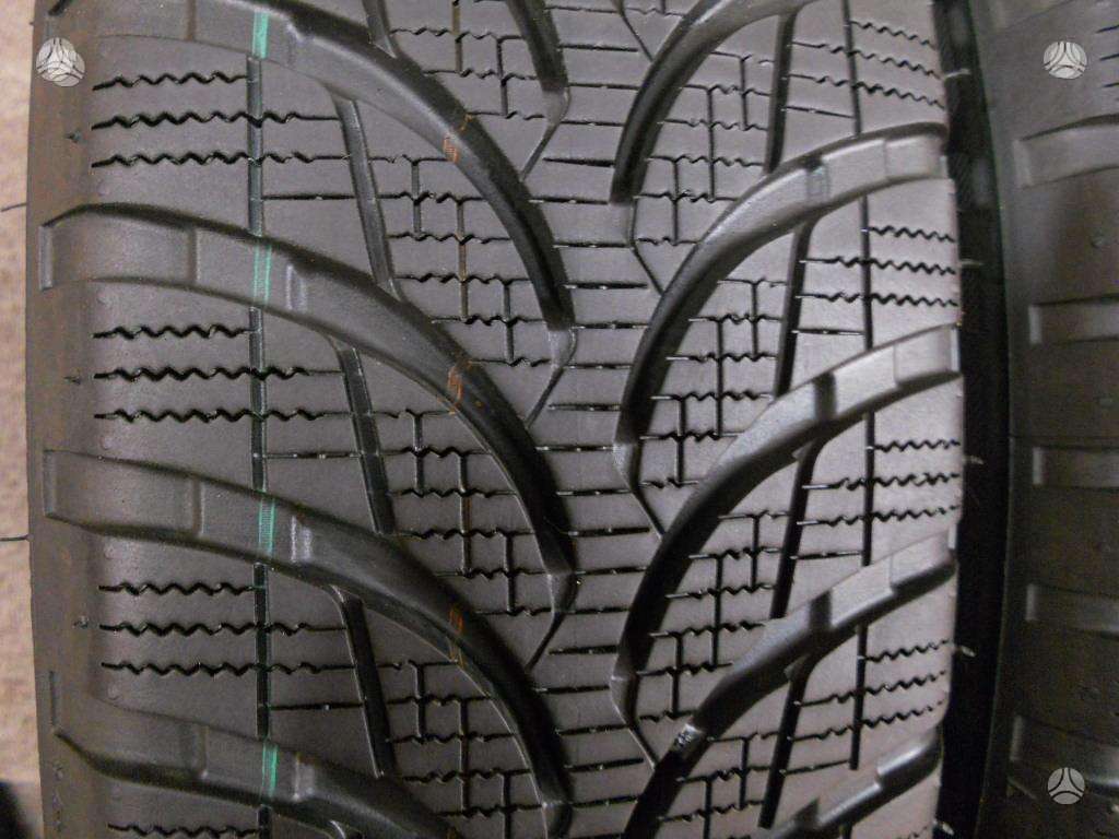 Bridgestone 85% Blizzak LM005', universalios 155/70 R19