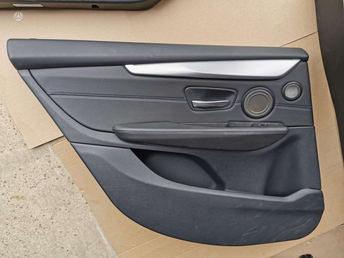BMW 218 Gran Tourer детали салона