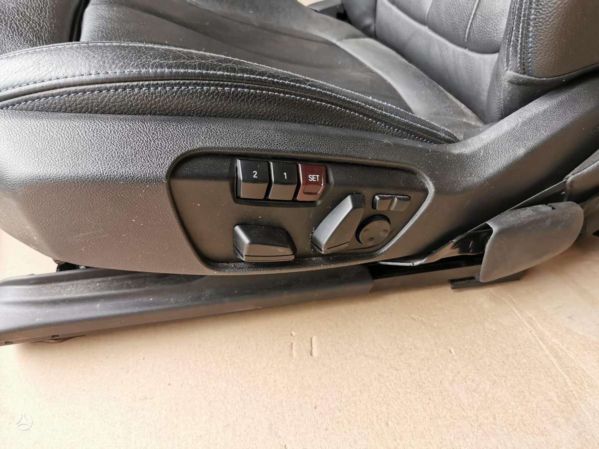 BMW 218 Gran Tourer interior parts