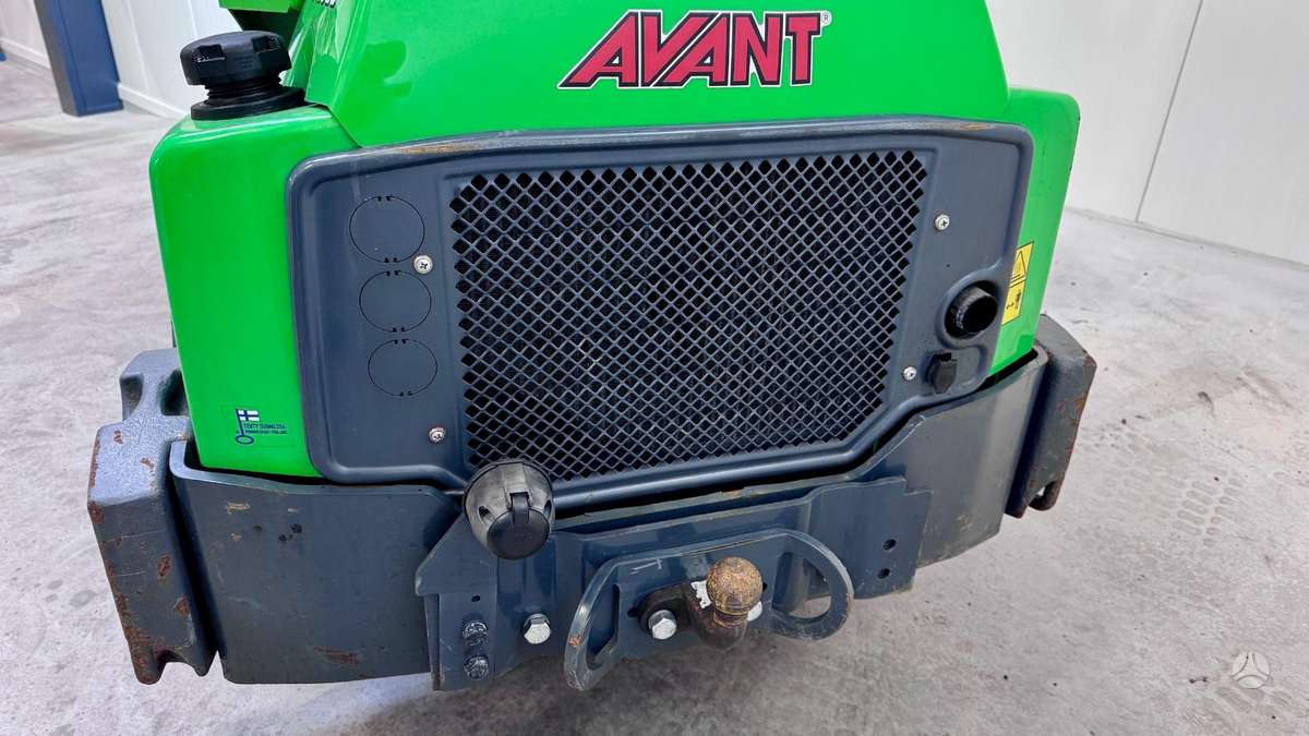 Avant 423, самоходные погрузчики