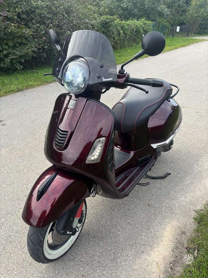 Piaggio Vespa 278cc, scooters / mopeds