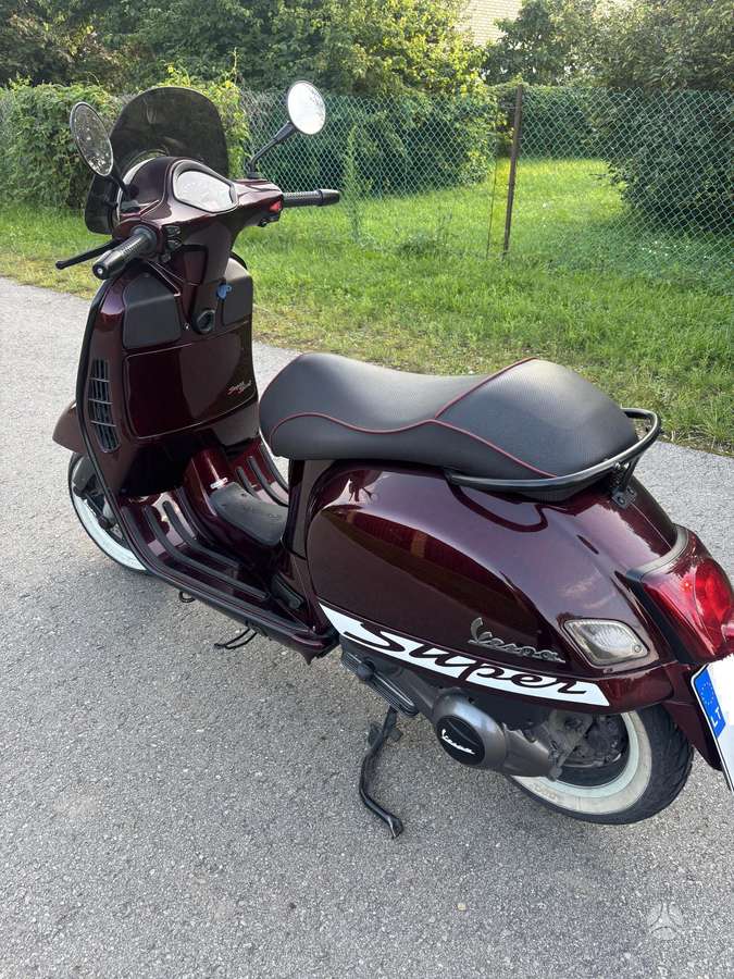 Piaggio Vespa 278cc, scooters / mopeds