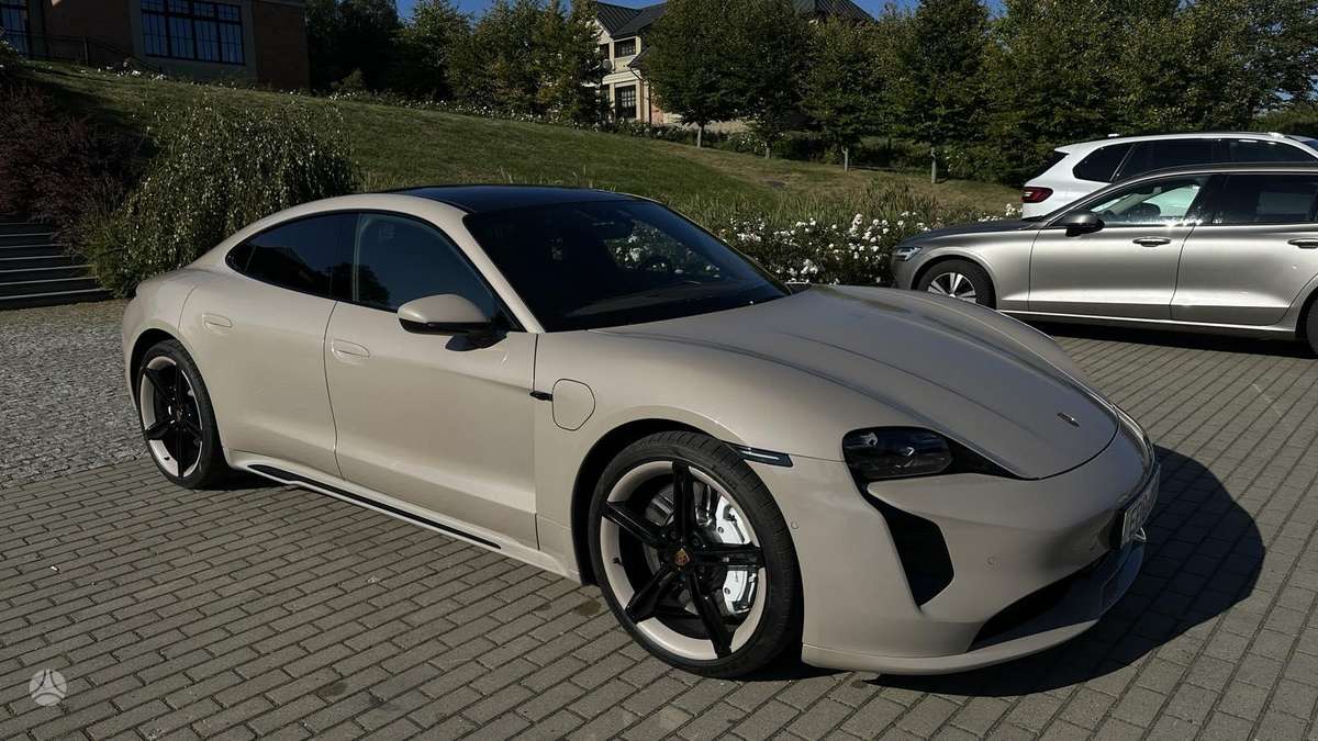 Porsche Taycan - 1
