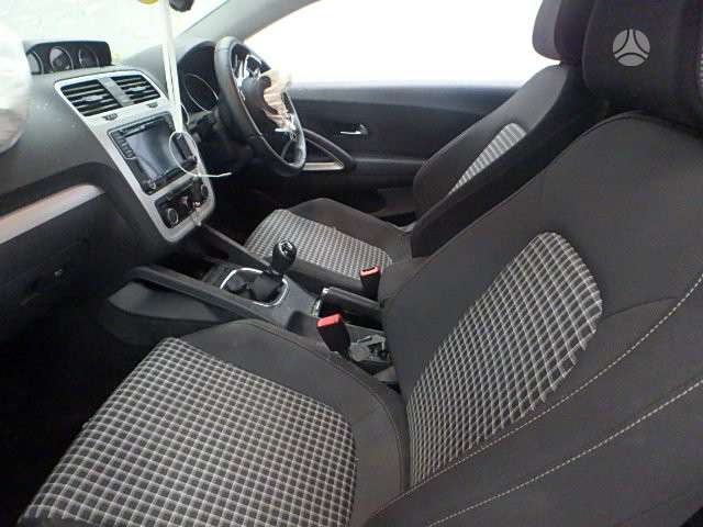 Volkswagen Scirocco dalimis. Czc