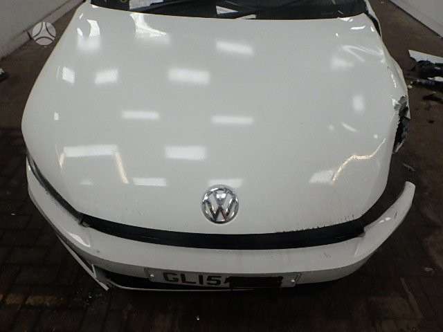 Volkswagen Scirocco dalimis. Czc