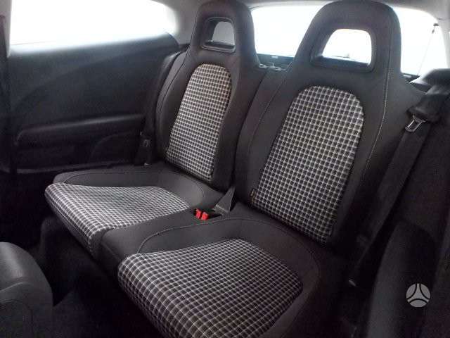 Volkswagen Scirocco dalimis. Czc