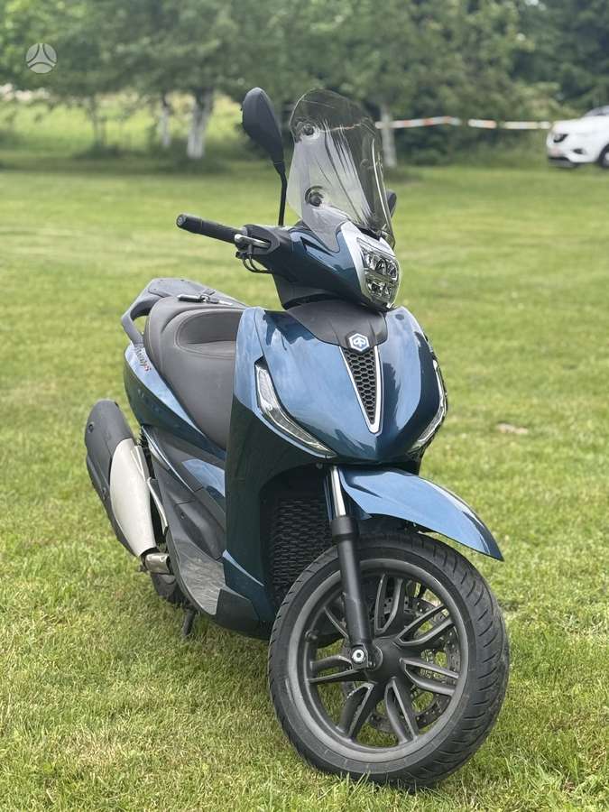 Piaggio Beverly 400cc, scooters / mopeds
