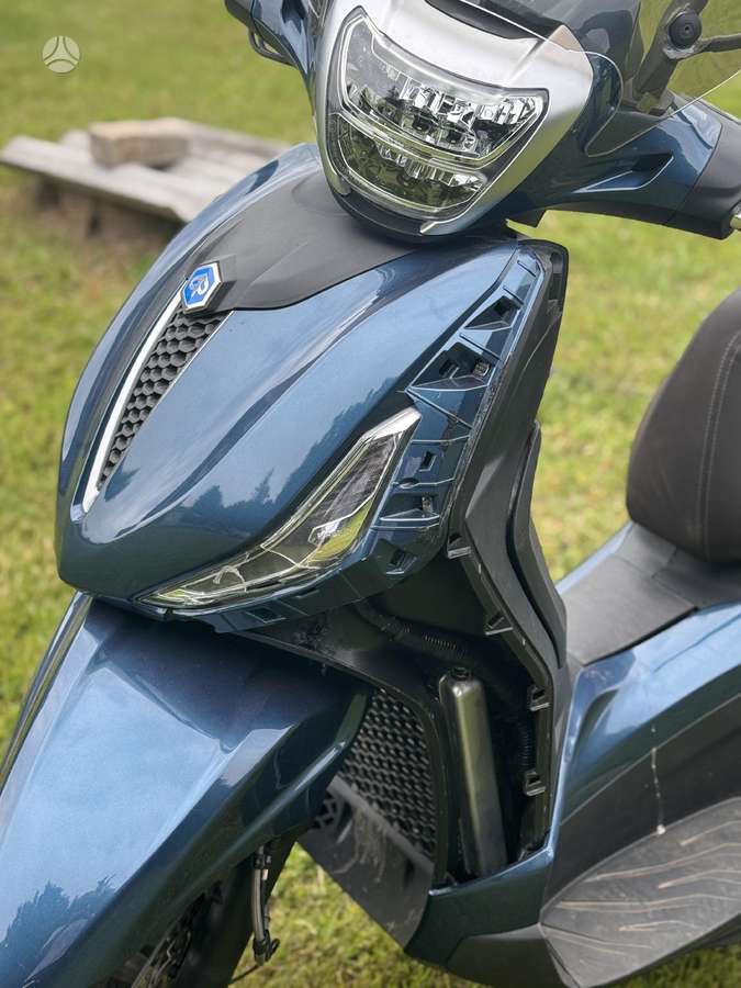 Piaggio Beverly 400cc, мотороллеры / мопеды