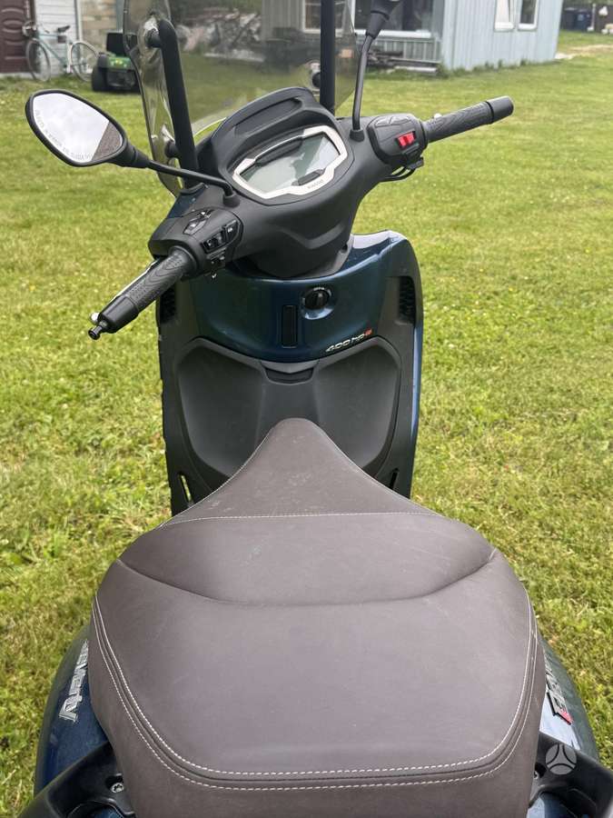 Piaggio Beverly 400cc, мотороллеры / мопеды
