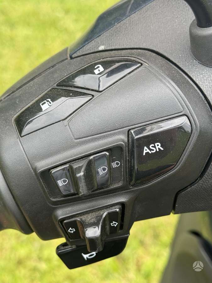 Piaggio Beverly 400cc, мотороллеры / мопеды
