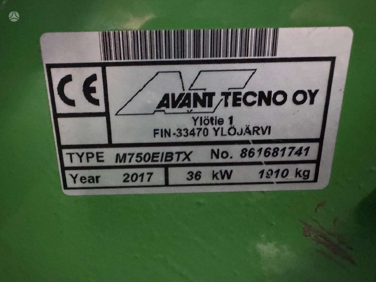 Avant 750, self-propelled loaders