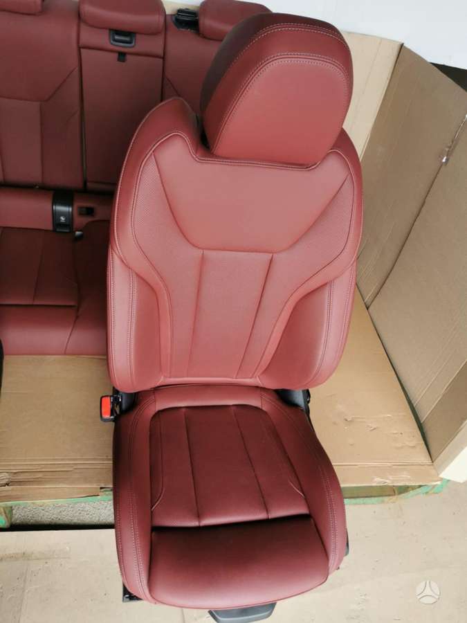 BMW 4 serija salono detalės
