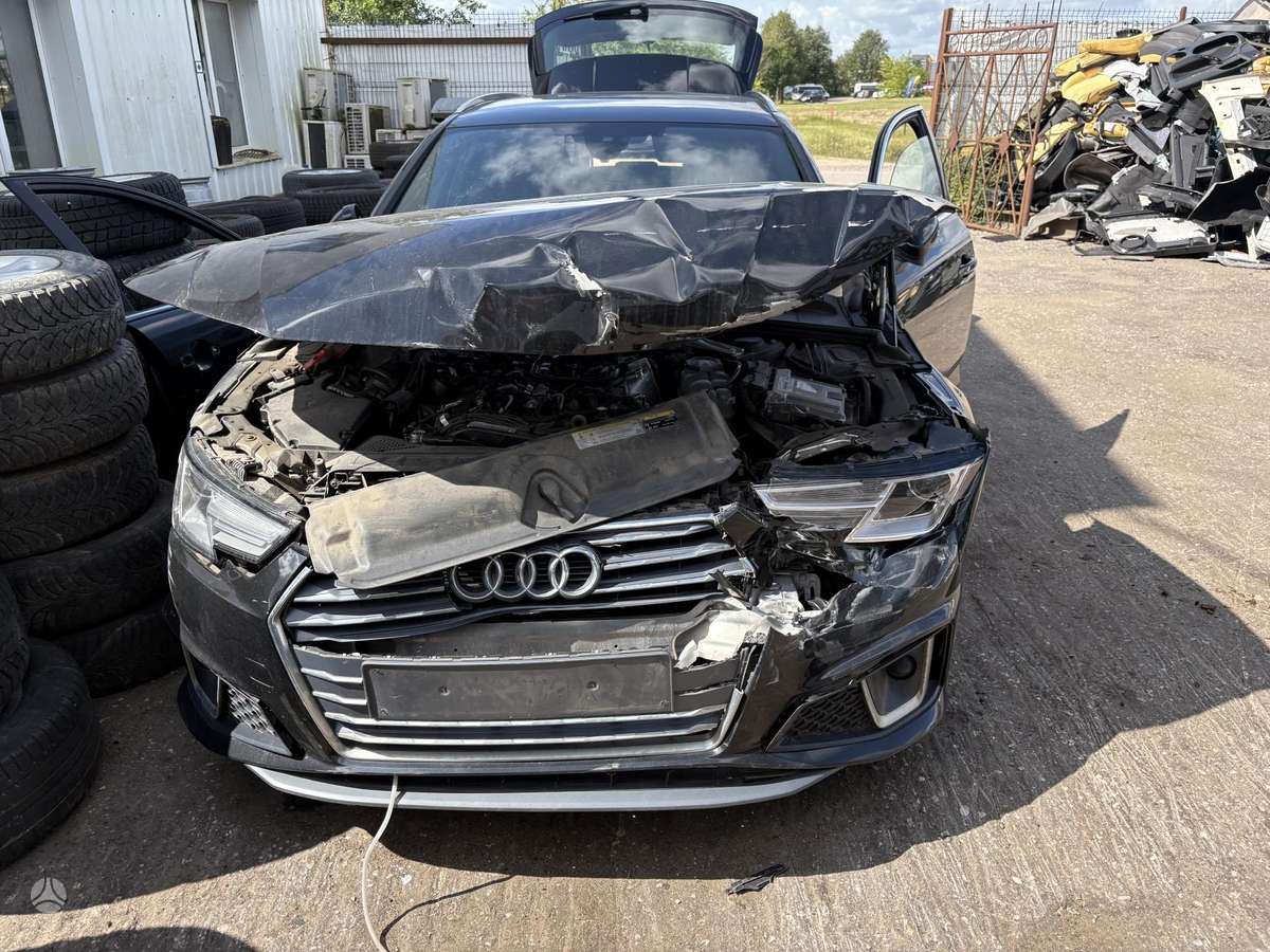 Audi A4 37068366700