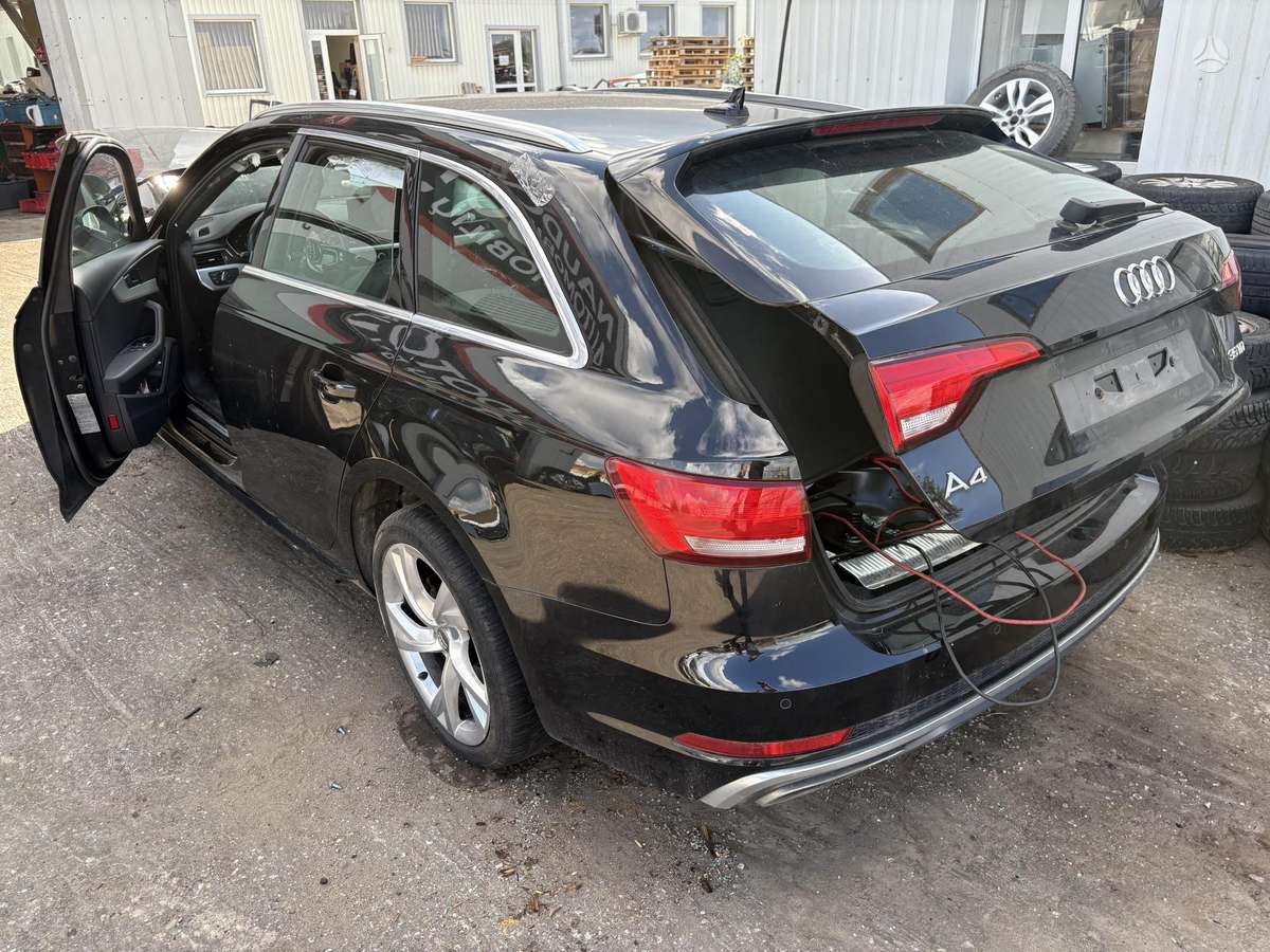 Audi A4 37068366700