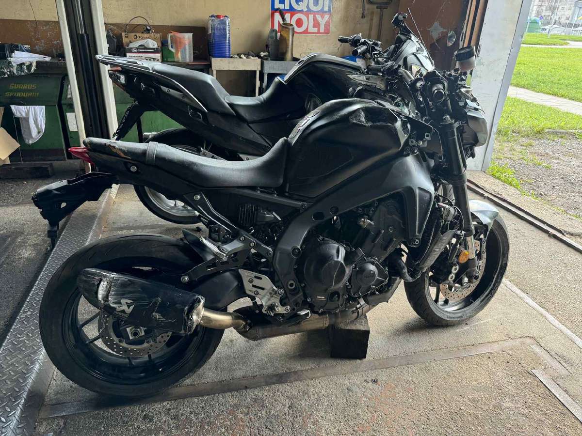 Yamaha MT 09, street / classic