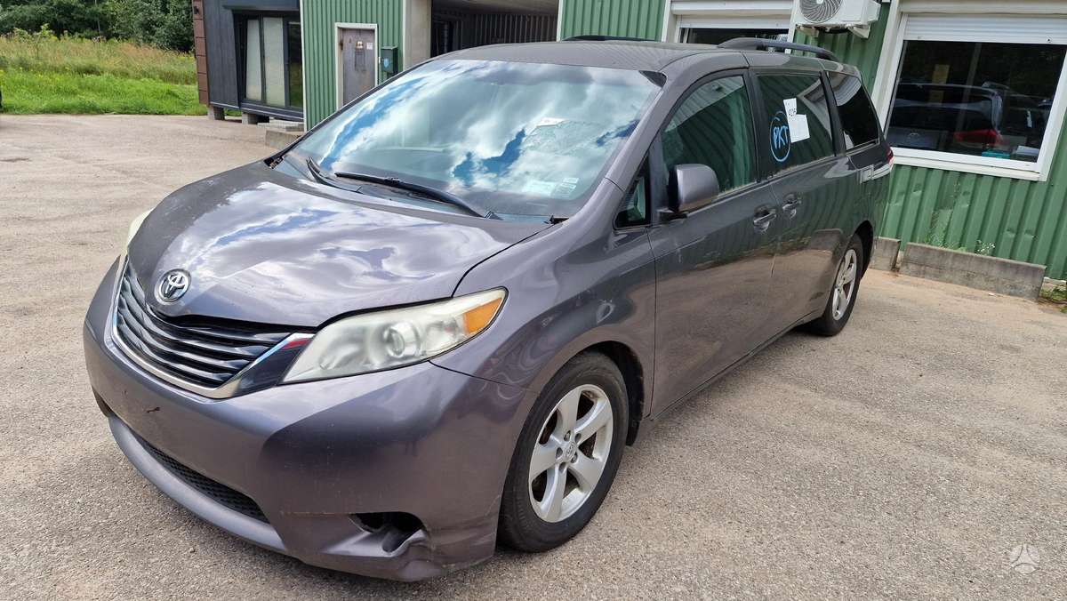 Toyota Sienna Dalimis