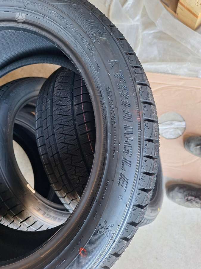 Triangle, зимние 245/40 R20