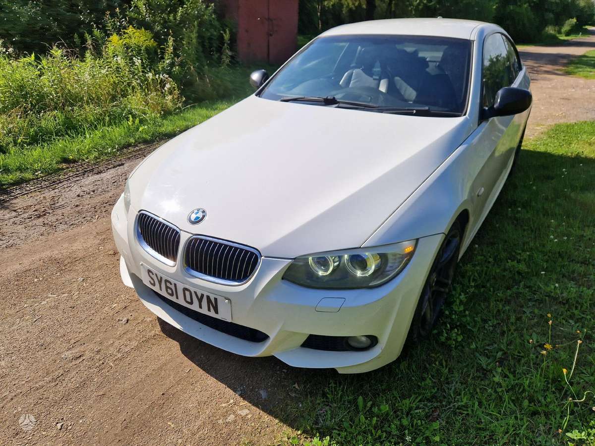 BMW 320 Dalimis
