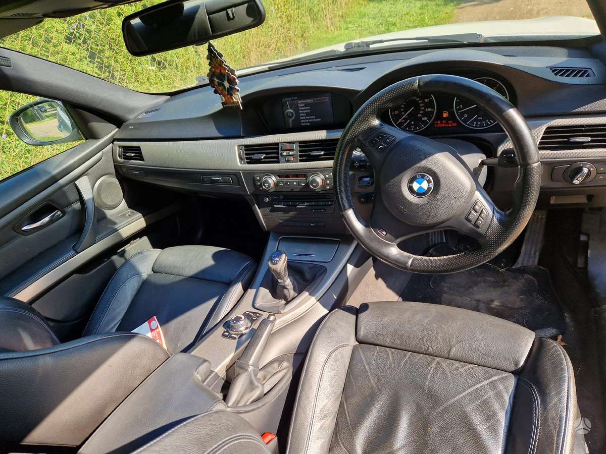 BMW 320 Dalimis