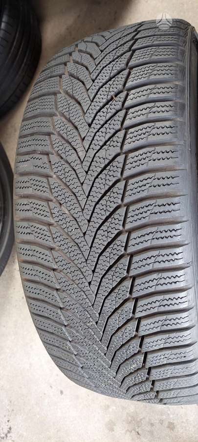 Nexen, зимние 225/45 R18