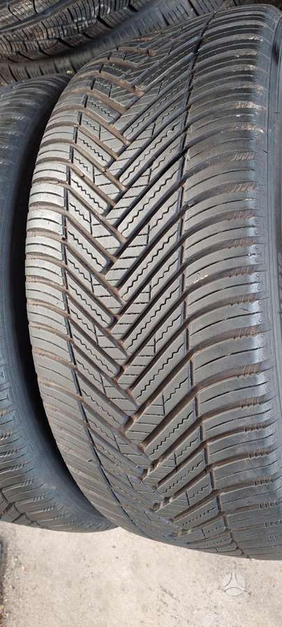 Hankook, universalios 225/45 R18