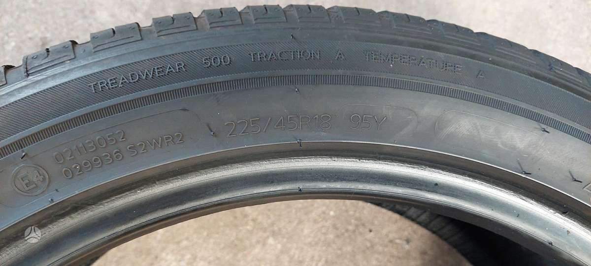 Hankook, universalios 225/45 R18