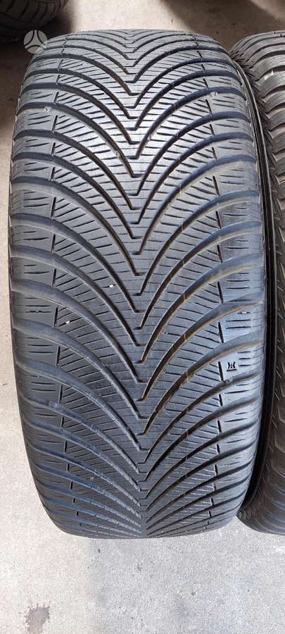 Kumho, зимние 225/45 R18