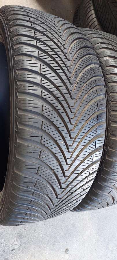 Kumho, зимние 225/45 R18
