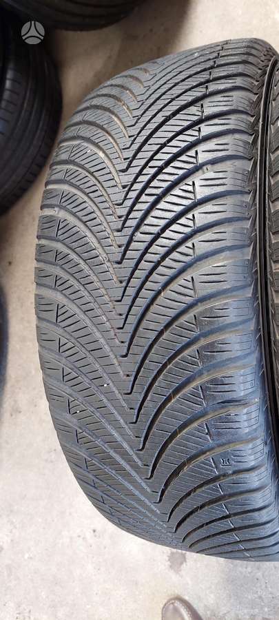 Kumho, зимние 225/45 R18