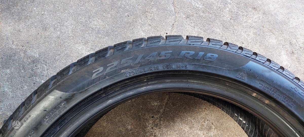 Pirelli, winter 225/45 R18