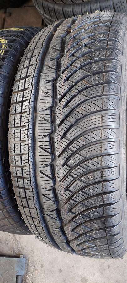 Michelin, winter 215/45 R18
